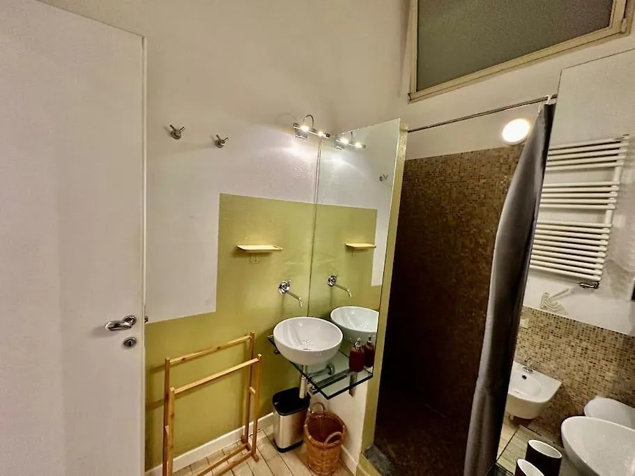 Apartment Near Ponte Vecchio: Central Luxury Flat Florence Italy